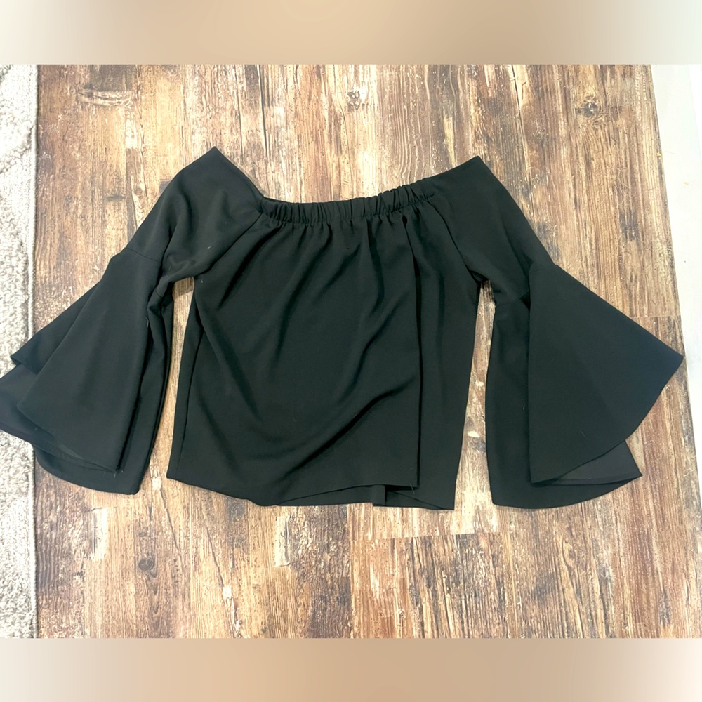 Banana Republic off the shoulder top